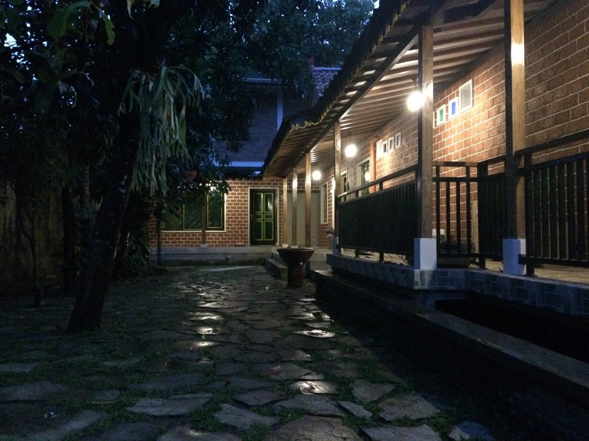 Sonosewu Guesthouse Yogyakarta Exteriör bild